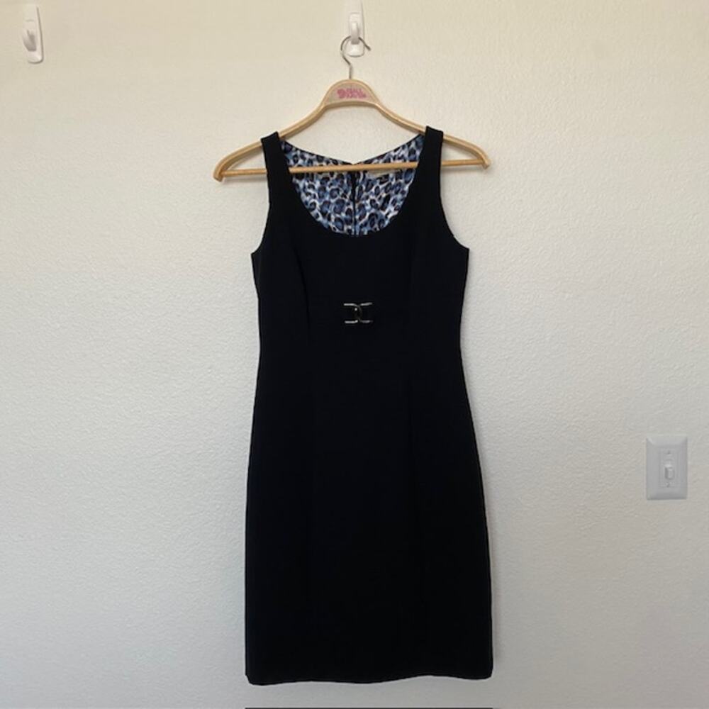 Little Black Dress Tahari Arthur S.โ Levine Scoop Neck Lined Sheath Womenโs 6